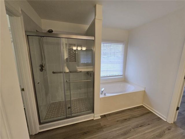 10845 Glenbarr Drive, Duluth, GA 30097