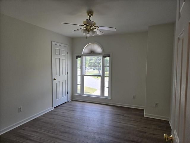 10845 Glenbarr Drive, Duluth, GA 30097