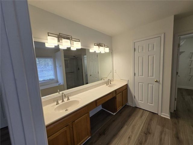 10845 Glenbarr Drive, Duluth, GA 30097