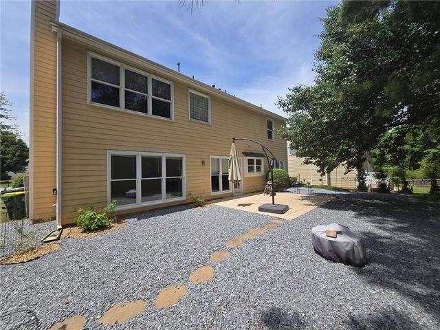 10845 Glenbarr Drive, Duluth, GA 30097