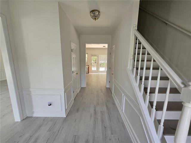 10845 Glenbarr Drive, Duluth, GA 30097