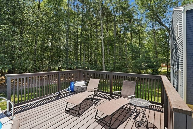 61 Stoney Weir Rd, Halifax, MA 02338