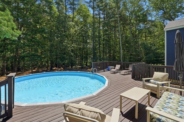 61 Stoney Weir Rd, Halifax, MA 02338