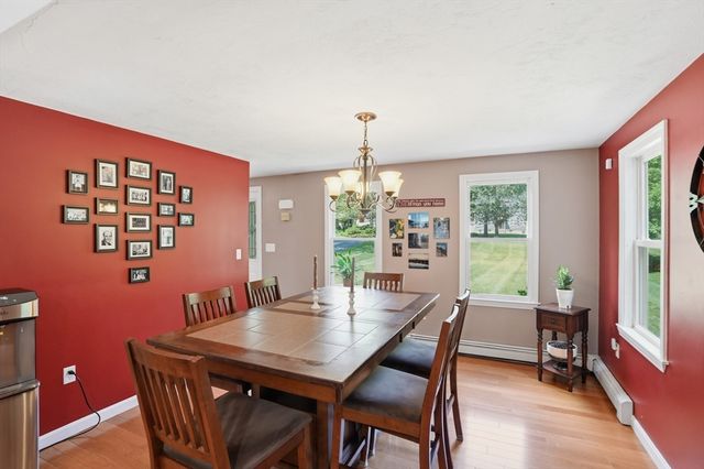 61 Stoney Weir Rd, Halifax, MA 02338