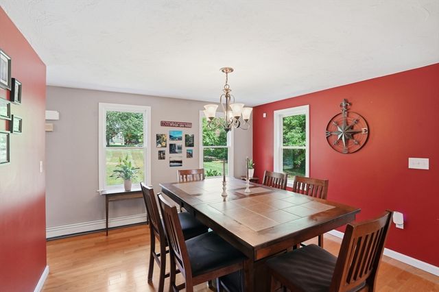 61 Stoney Weir Rd, Halifax, MA 02338