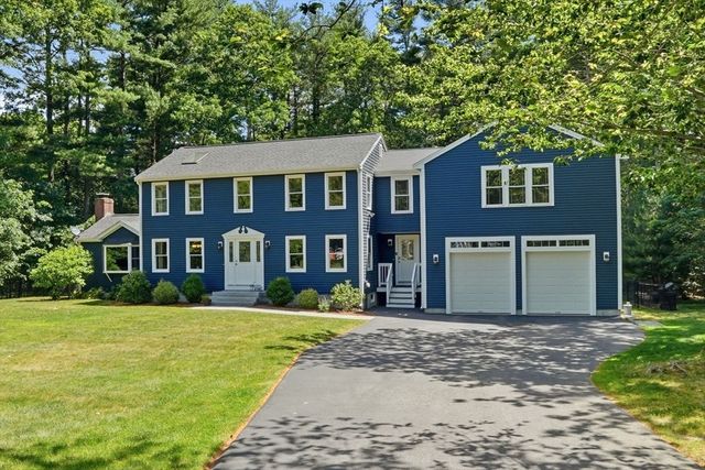 61 Stoney Weir Rd, Halifax, MA 02338