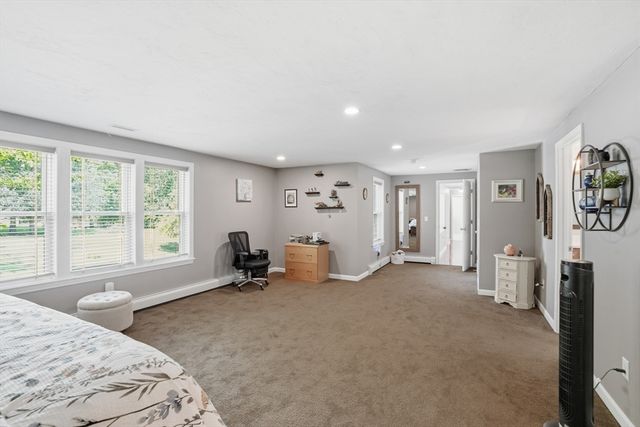 61 Stoney Weir Rd, Halifax, MA 02338