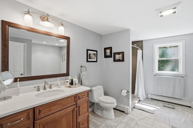 61 Stoney Weir Rd, Halifax, MA 02338