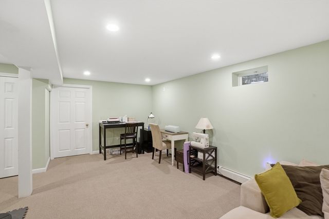 61 Stoney Weir Rd, Halifax, MA 02338