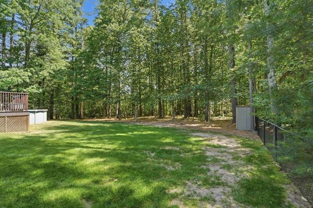 61 Stoney Weir Rd, Halifax, MA 02338