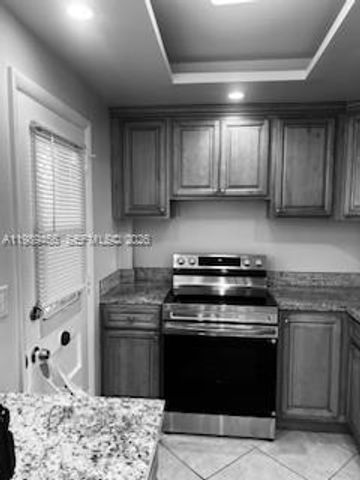 3000 Marcos Dr P312, Aventura, FL 33160