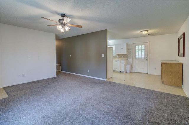 2401 NE 58th Terrace, Kansas City, MO 64118