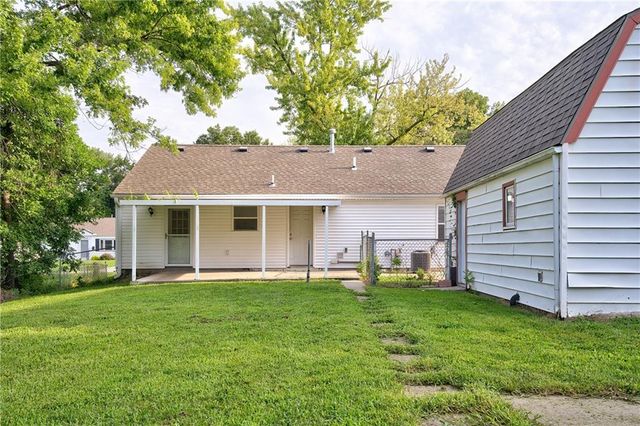 2401 NE 58th Terrace, Kansas City, MO 64118