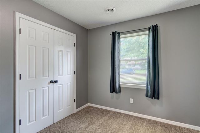 2401 NE 58th Terrace, Kansas City, MO 64118