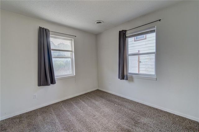 2401 NE 58th Terrace, Kansas City, MO 64118