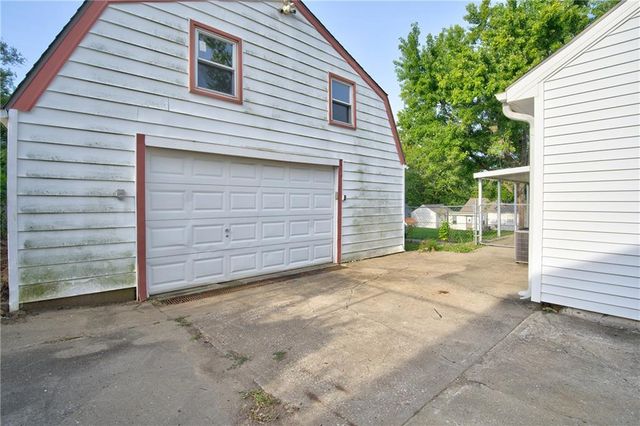 2401 NE 58th Terrace, Kansas City, MO 64118
