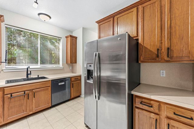 2822 Whitman Drive, Montgomery, TX 77356