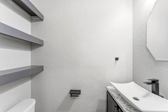 2822 Whitman Drive, Montgomery, TX 77356
