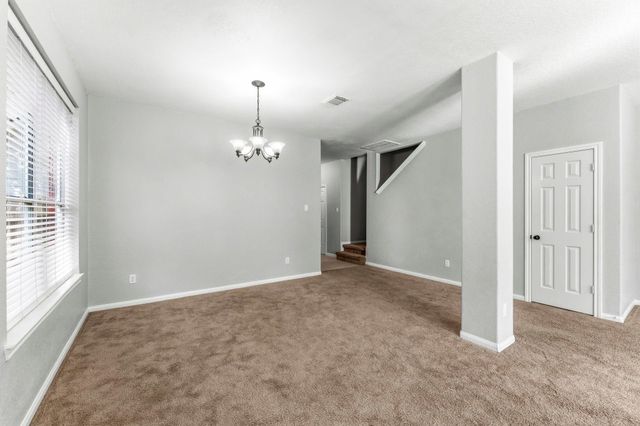 2822 Whitman Drive, Montgomery, TX 77356