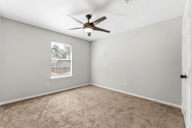 2822 Whitman Drive, Montgomery, TX 77356