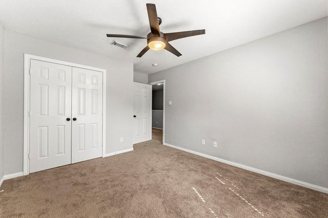 2822 Whitman Drive, Montgomery, TX 77356