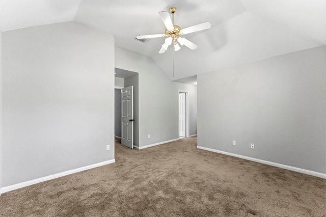 2822 Whitman Drive, Montgomery, TX 77356