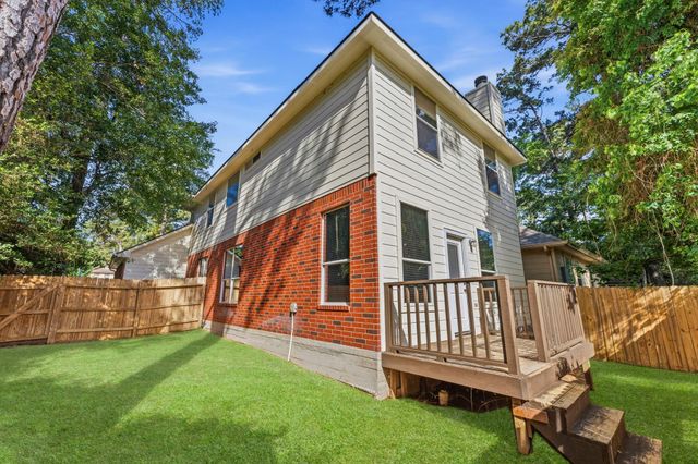 2822 Whitman Drive, Montgomery, TX 77356