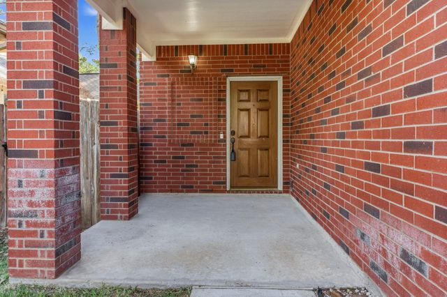 2822 Whitman Drive, Montgomery, TX 77356