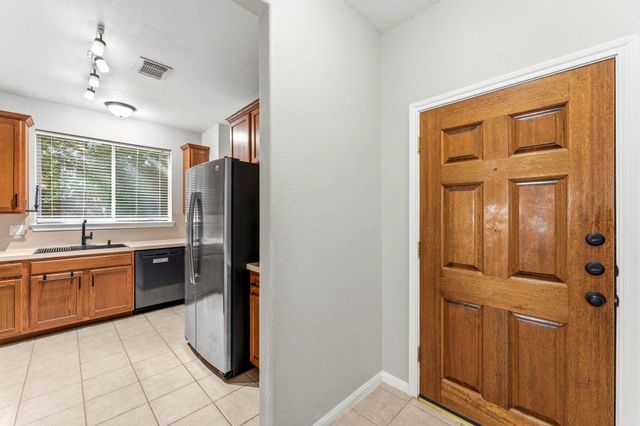 2822 Whitman Drive, Montgomery, TX 77356