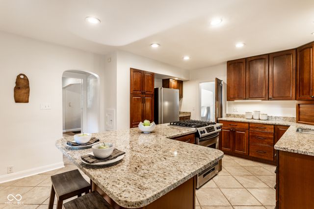 5350 N Kenwood Avenue, Indianapolis, IN 46208