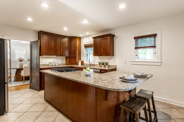5350 N Kenwood Avenue, Indianapolis, IN 46208