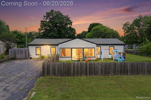 3604 Minton Road, Lake Orion, MI 48359