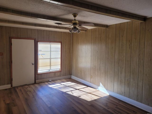 402 Robin Road, El Dorado, AR 71730