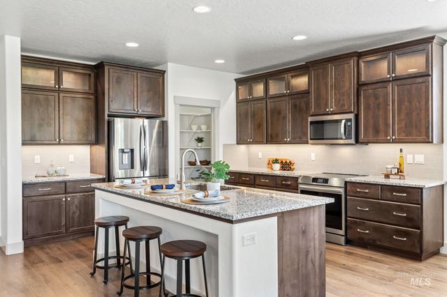 6211 E Path Dr, Nampa, ID 83687