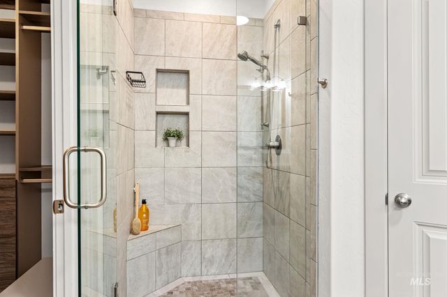 6211 E Path Dr, Nampa, ID 83687