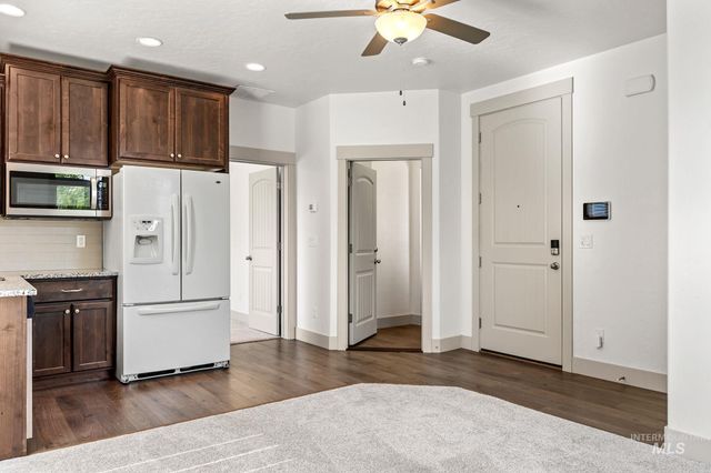 6211 E Path Dr, Nampa, ID 83687