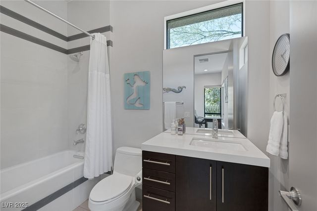 1337 Villa Barolo Avenue, Henderson, NV 89052