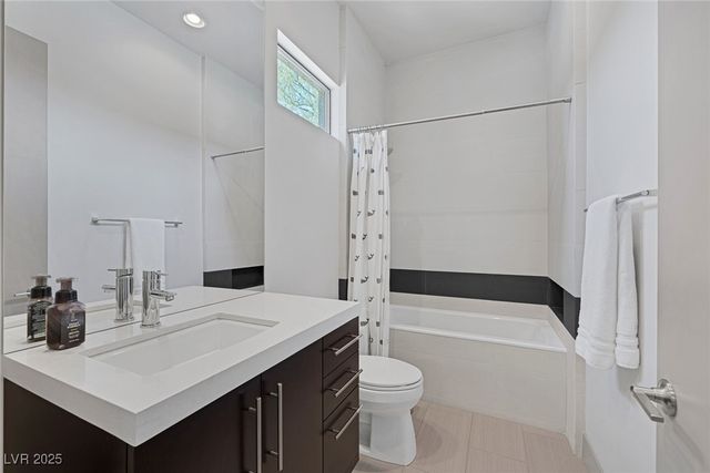 1337 Villa Barolo Avenue, Henderson, NV 89052