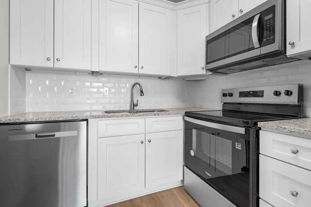 2337 GLENMORE CIRCLE, Sun City Center, FL 33573