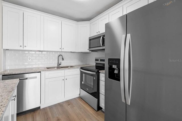 2337 GLENMORE CIRCLE, Sun City Center, FL 33573