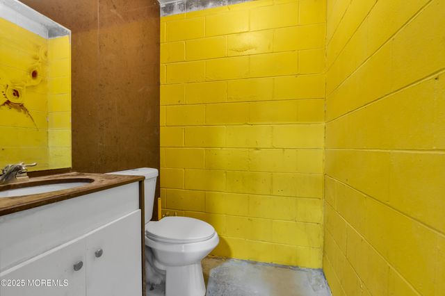 1304 S Roller Road, Ocean Twp, NJ 07712