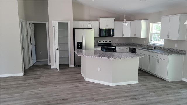 19231 SW 97TH STREET, Dunnellon, FL 34432