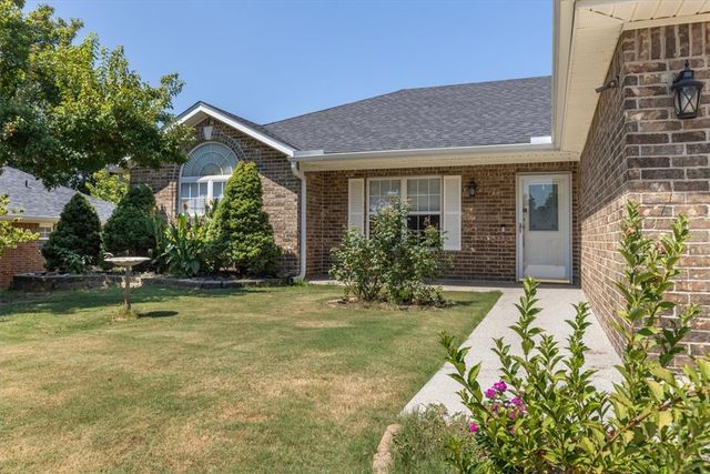 501 Spicewood Trail, Centerton, AR 72719