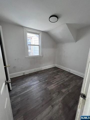 87 Rosa Parks, Paterson, NJ 07524