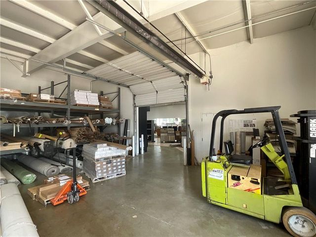 1415 E 53rd Street, Anderson, IN 46013