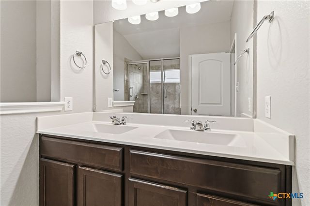 2285 Falcon Way, New Braunfels, TX 78130
