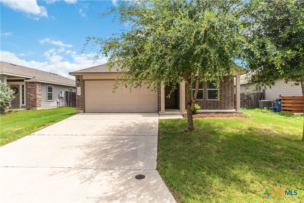 2285 Falcon Way, New Braunfels, TX 78130