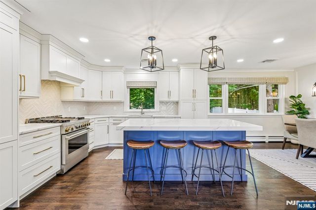 79 Sheffield Street, Oakland, NJ 07436