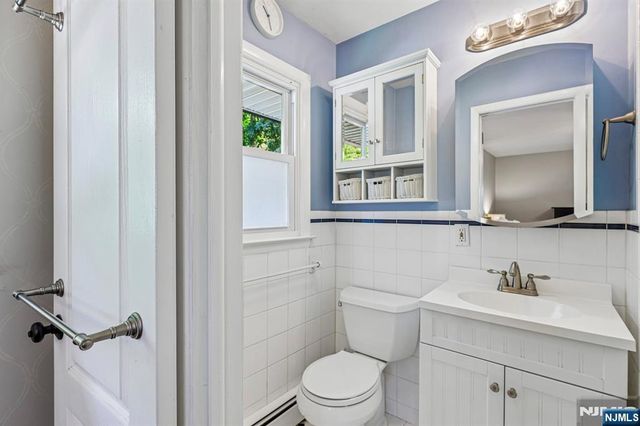 79 Sheffield Street, Oakland, NJ 07436