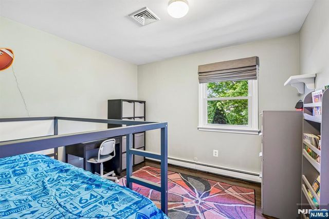 79 Sheffield Street, Oakland, NJ 07436